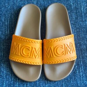 MCM Big Logo Embossed Slide